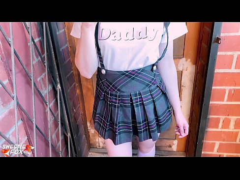 ❤️ Schoolgirl nyedot kontol rumiyin lan jancok tinimbang kelas. ❤ Video porno ing kita