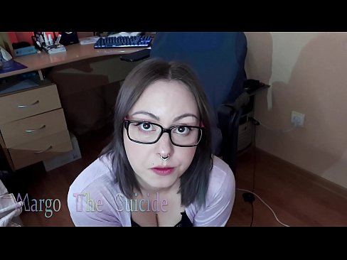 ❤️ Cewek Seksi nganggo Kacamata Nyedot Dildo Neng Kamera ❤ Video porno ing kita