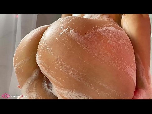 ❤️ Brunette Masturbates Pus karo Vibrator kanggo Intens Orgasme ing Shower ❤ Video porno ing kita